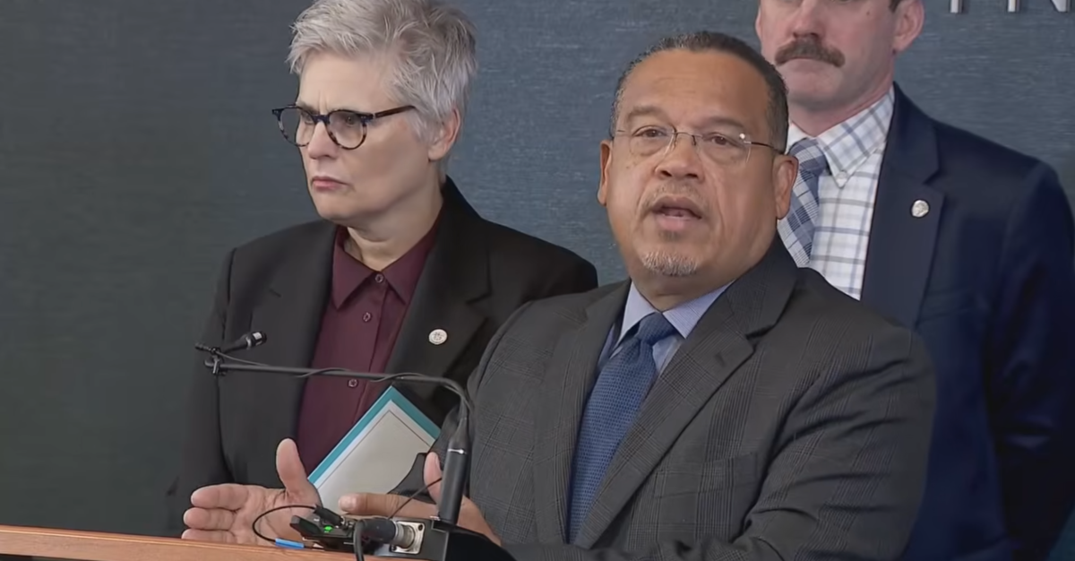 Minnesota prosecutors opened a kidnapping investigation against ICE after agents detained a U.S. citizen — an ICE agent was charged with assault